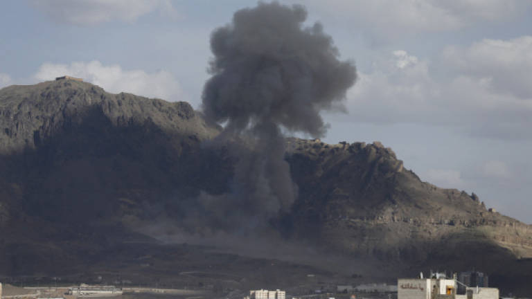 Saudi-led coalition strikes Yemen's capital