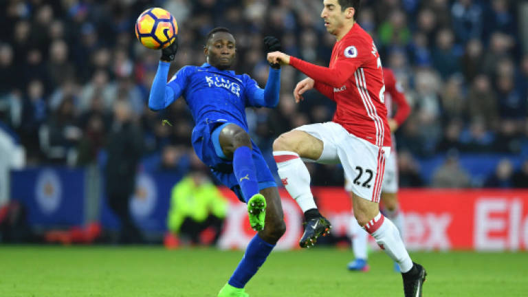 Mkhitaryan stars as United pile on misery for Leicester