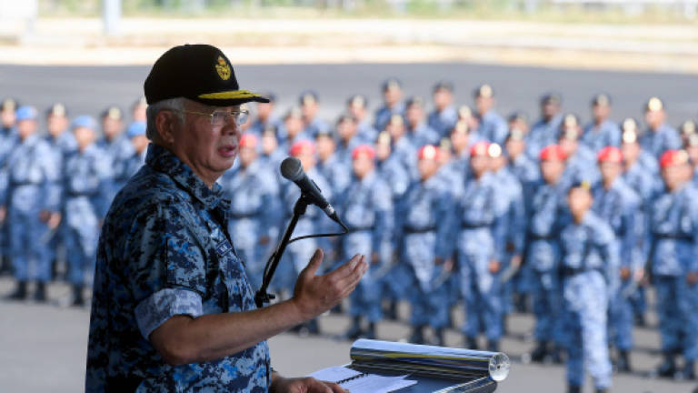 Najib opens Sendayan air base