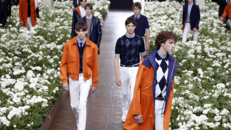 Dior oozes 'bourgeois cool' at Paris men's fashion week