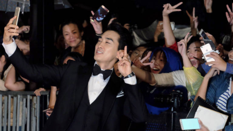Stars gather for Golden Horse film awards in Taiwan