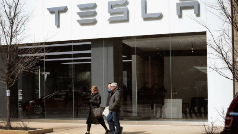 Tesla says 'Autopilot' was engaged during fatal crash