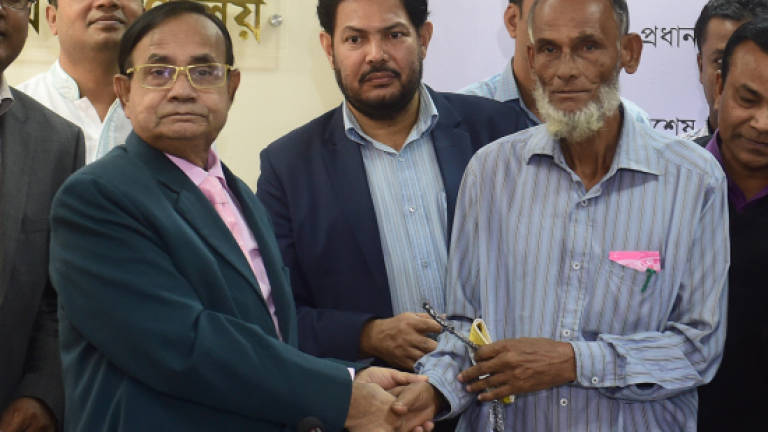 Bangladesh honours humble rail hero after daring rescue