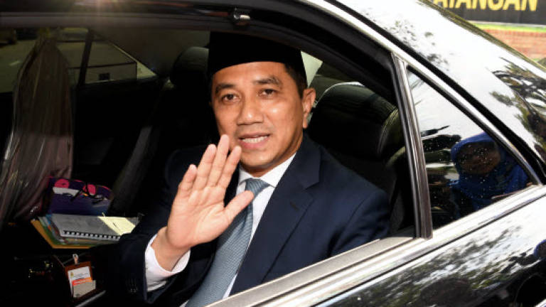 Azmin presents name of new Selangor MB to Sultan