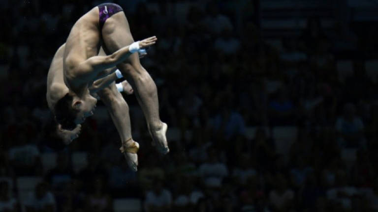 Gold for China's Chen, Yang in men's 10m synchro