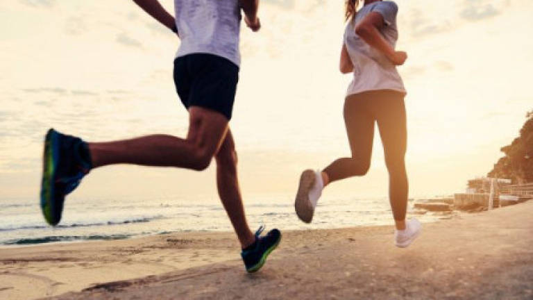 Joining a running group could help smokers kick the habit