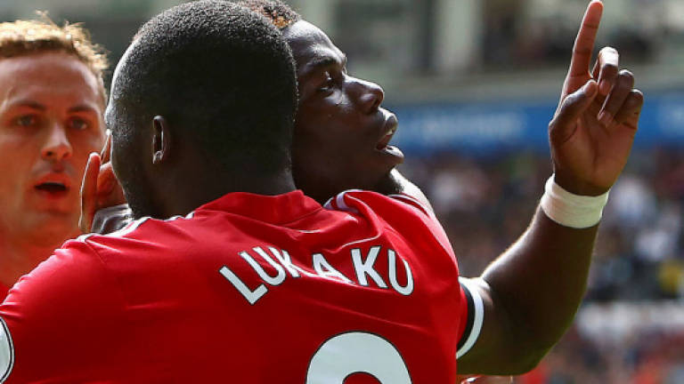 Lukaku on mark as Man United score four again