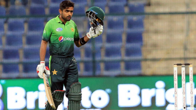 Babar, Shadab steer Pakistan to win in second ODI