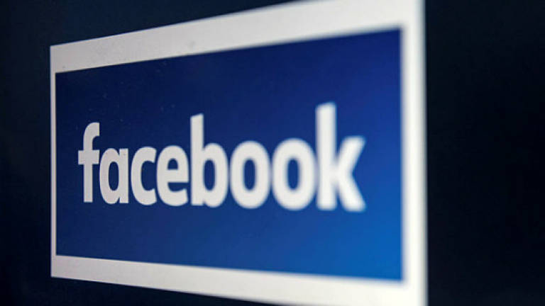Facebook sinking fast among US teens: Survey