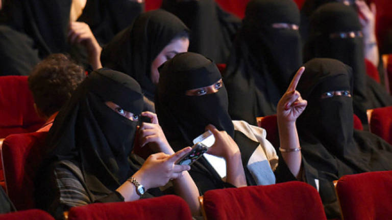 Saudi Arabia lifts ban on public cinemas