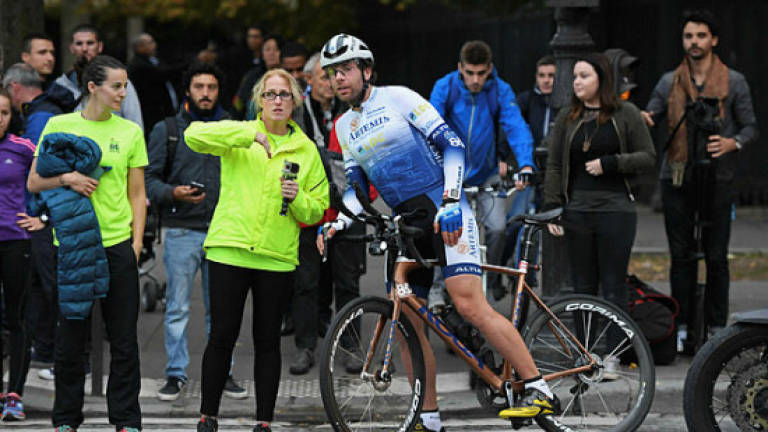 Around the world in 79 days: British cyclist smashes record