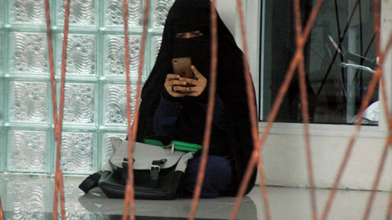 Indonesia university revokes niqab ban after criticism