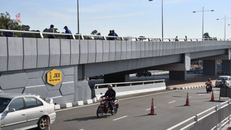 Upgraded federal road in Teluk Kumbar finally open to traffic
