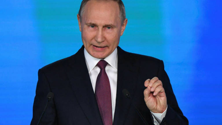 Putin boasts of new-generation 'invincible' weaponry