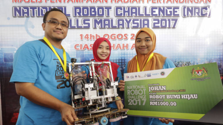 ILP Mersing tops in robotic challenge