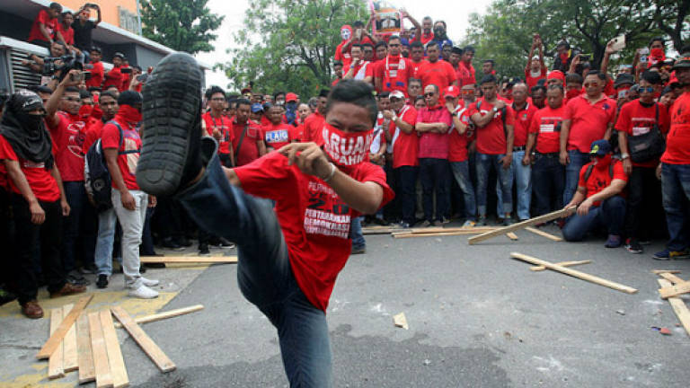 Former Sec of Sg Besar Umno division fined RM4k for organising illegal rally in 2016