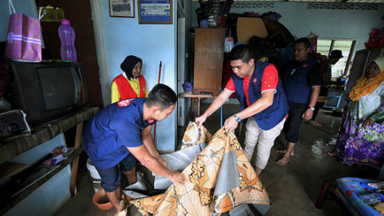 Terengganu Umno sends 1,600 volunteers on post-flood mission