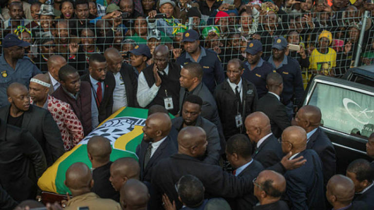 S.Africa lays to rest 'Mama' Winnie Mandela