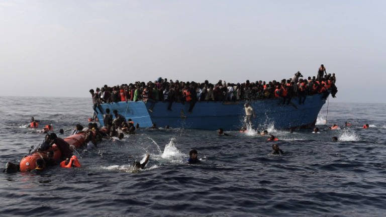 'Birdman' director to put migrant boat 'tomb' on show