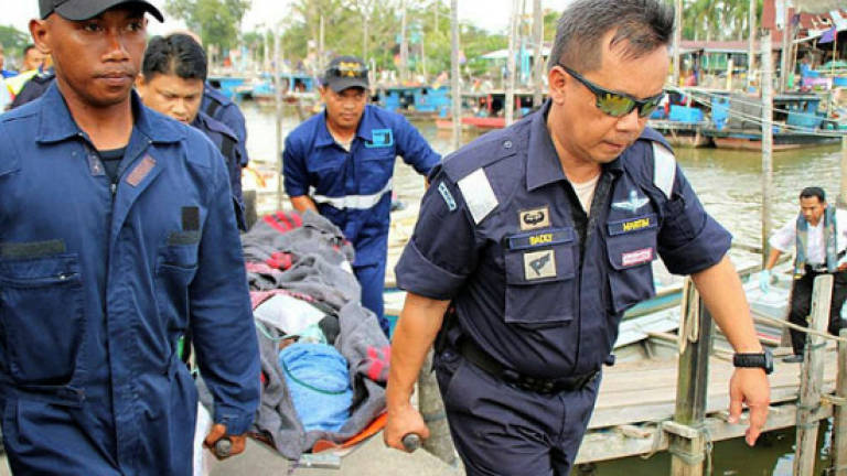 Capsized sand-dredger: Two more bodies found as of noon