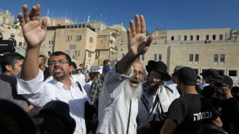 Israel supreme court warns government over Western Wall deadlock