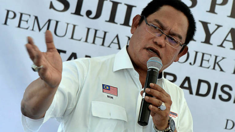 Local authorities must be firm in enforcing laws: Noh Omar