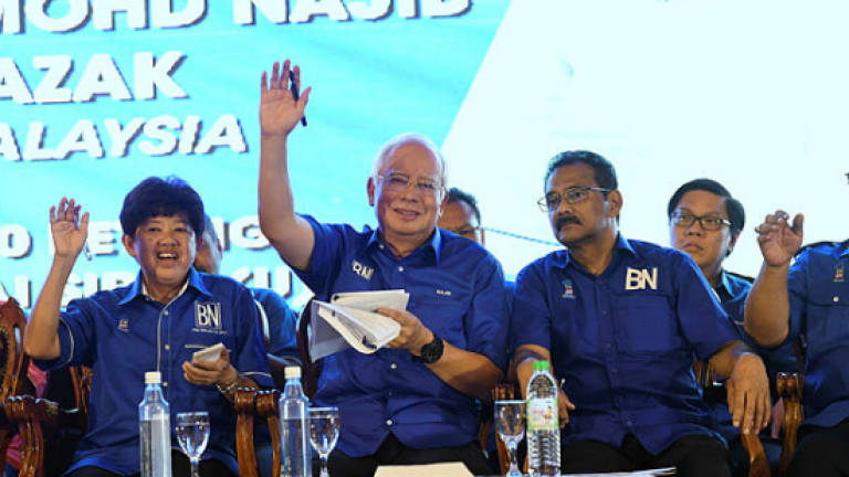 Najib promises 'gifts' for Sungai Siput