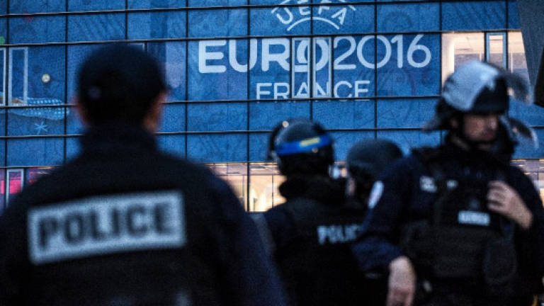 Security fears, strikes cloud French Euro 2016 buildup