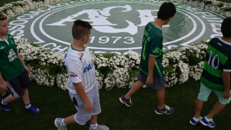 Brazil grieves for football team killed in crash