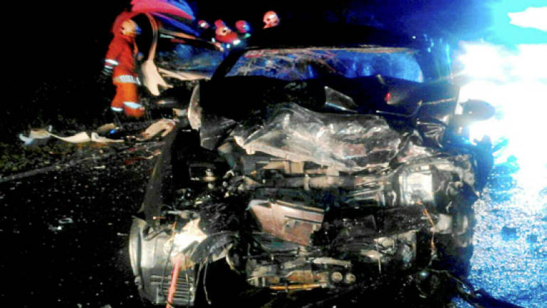 Three policemen injured after Perodua Alza rams patrol car