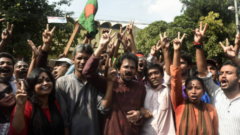 Bangladesh court orders Islamist tycoon to hang for war crimes