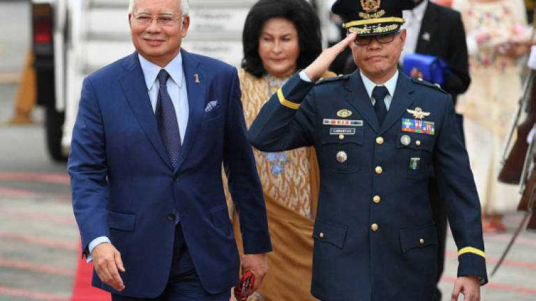 Najib arrives in manila for 30th Asean summit