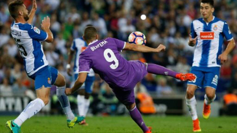Ronaldo-less Real Madrid net record 16th straight win