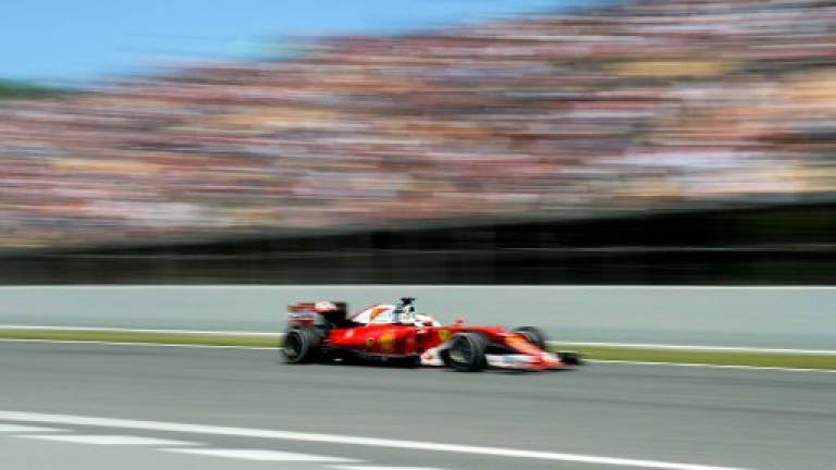 Vettel quicker than Rosberg in Barcelona testing