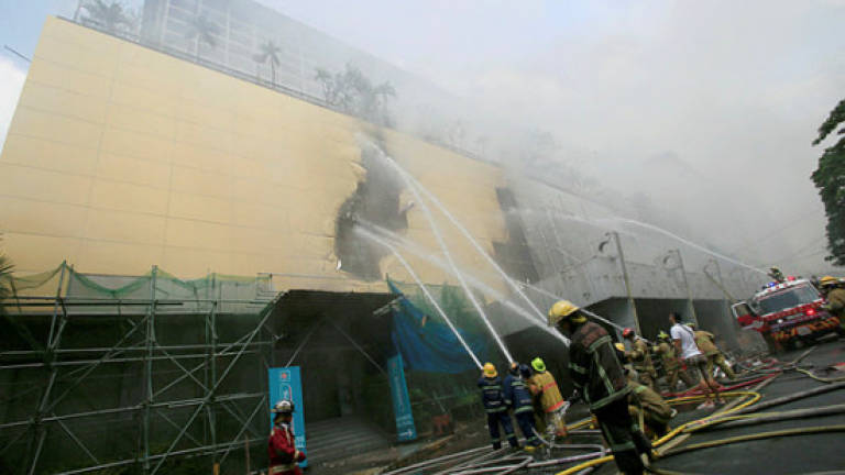 Three killed, 23 injured in Philippine hotel fire (Updated)