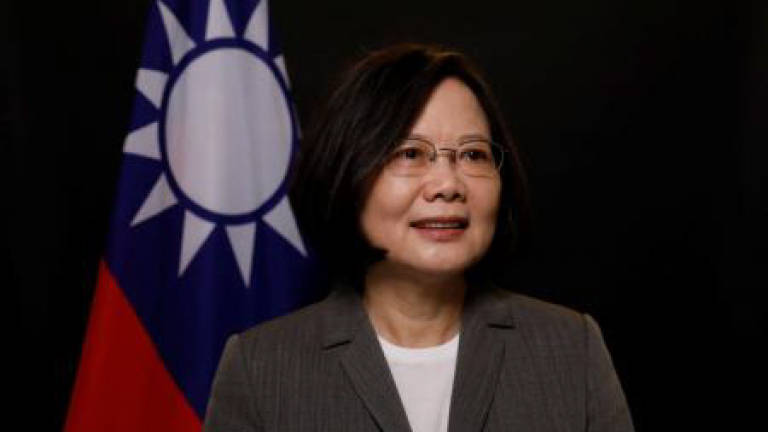 Taiwan president says phone call with Trump can take place again
