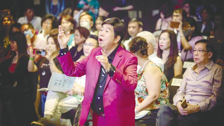 Many former students mentored by Sim paid tribute to him during the concert, which was held in conjunction with his 76th birthday. – Masry Che Ani/theSun
