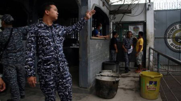 More than 150 inmates escape in Philippine jail raid