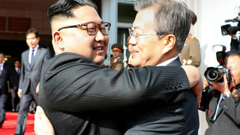 Korean leaders meet after Trump threatens to quit Kim summit