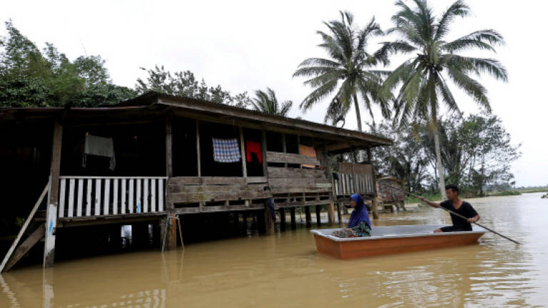 Floods displace hundreds in several states