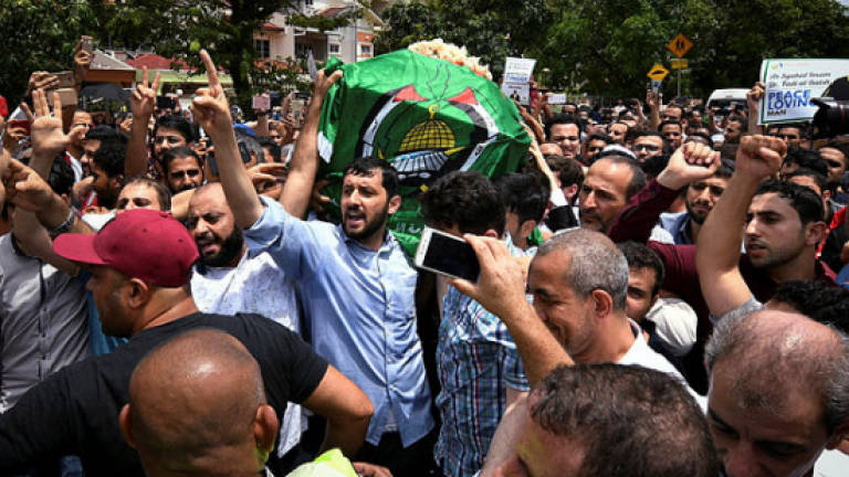 Body of assassinated Palestinian given emotional send-off