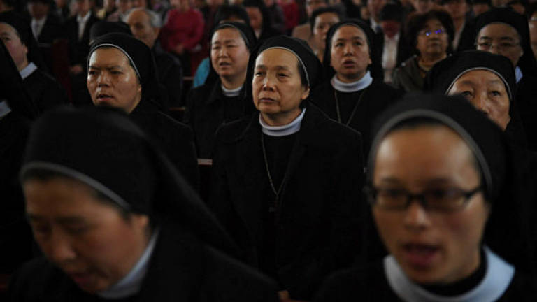 Vatican rules out 'imminent' China bishop deal