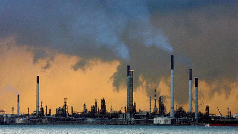 Europe's biggest oil refinery shut for two more weeks