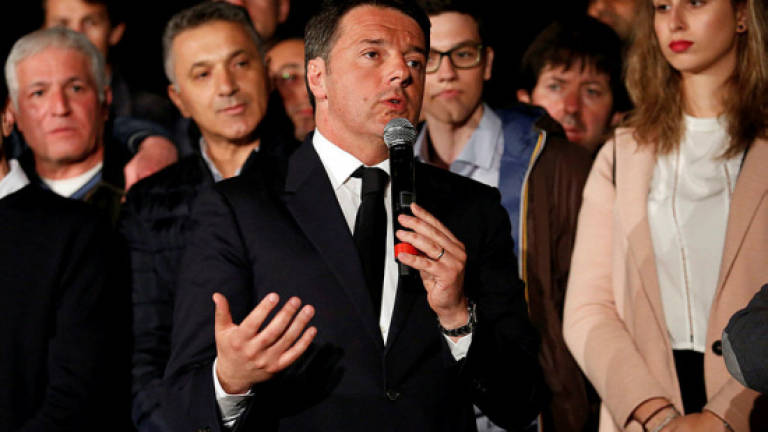Italy's Renzi bounces back with primary win