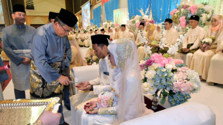 Mass wedding ceremony a blessing for couple