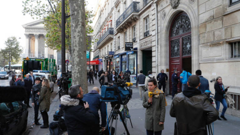 French police study DNA from Kardashian robbery scene
