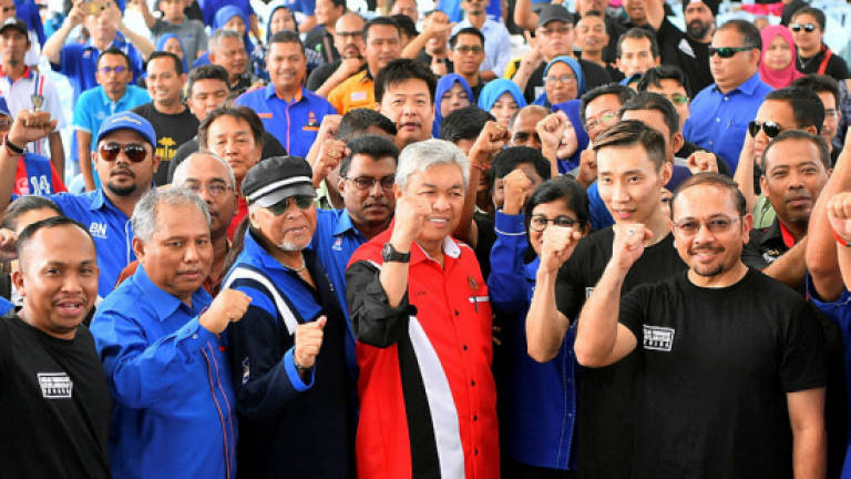 Zahid hits out at Mahathir, Muhyiddin over allegations