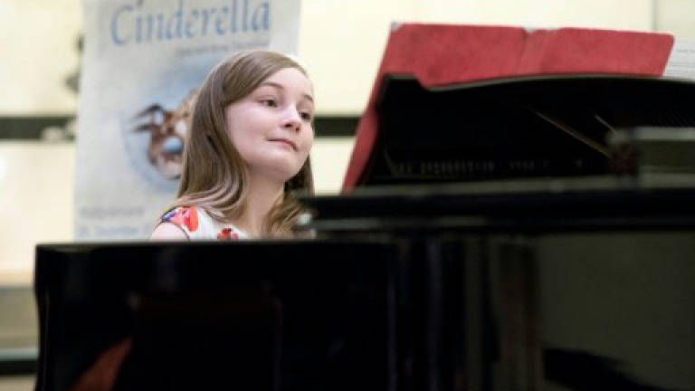 Vienna ovation for 11-year-old girl's Cinderella opera