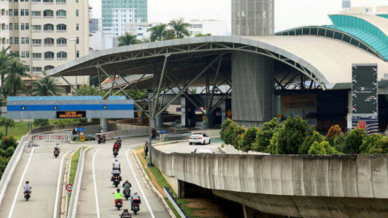 Traffic via Singapore land checkpoints expected to build up ahead of CNY