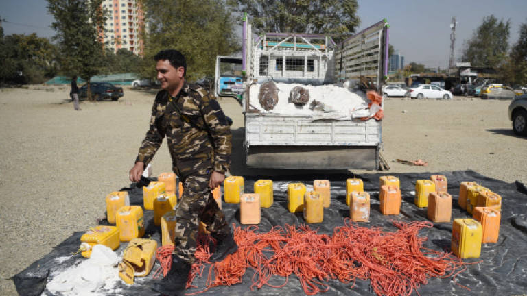 Afghan police foil truck bomber in Kabul
